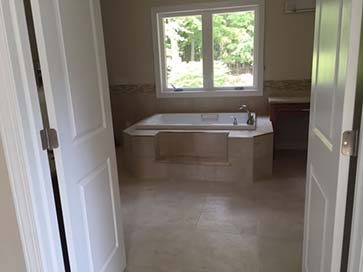 Marble flooring and jacuzzi tub